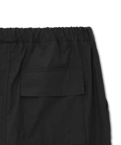 MICHIKO LONDON（ミチコ ロンドン）の「Pocket Parachute Cargo Pants Black_Unisex（その他パンツ・レディース・その他・LARGE/MEDIUM）」の8枚目の写真