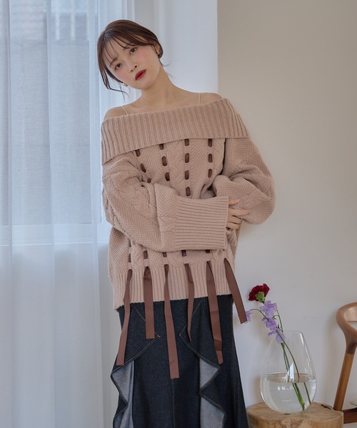 mideal（マイディール）の「ribbon stitch off shoulder knit / リボンステッチオフショルダーニット（ニット/セーター・レディース・チャコールグレー/アイボリー/ピンクベージュ・FREE）」の9枚目の写真