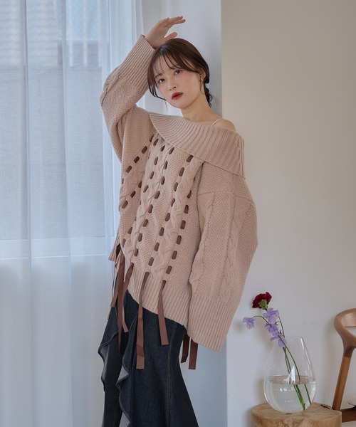 mideal（マイディール）の「ribbon stitch off shoulder knit / リボンステッチオフショルダーニット（ニット/セーター・レディース・チャコールグレー/アイボリー/ピンクベージュ・FREE）」の7枚目の写真
