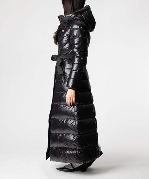 Mackage(マッカージュ)の「Mackage CALINA-R Hooded Light Down Coat マッカージュ カリーナ フーディ ライトダウン コード(ダウンジャケット/コート・レディース・ブラック・MEDIUM/SMALL/X-SMALL)」の6枚目の写真