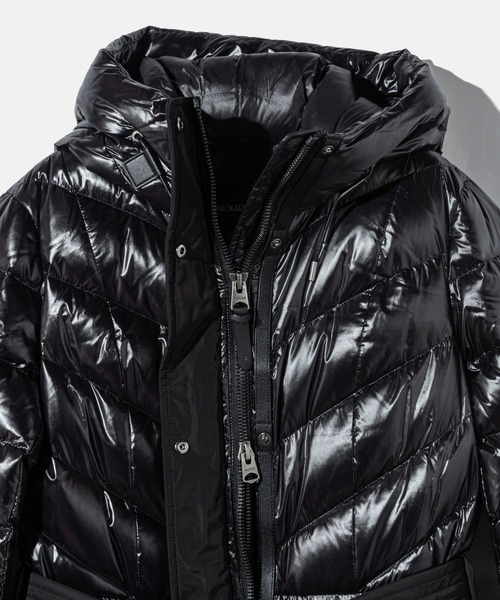 Mackage(マッカージュ)の「Mackage CALINA-R Hooded Light Down Coat マッカージュ カリーナ フーディ ライトダウン コード(ダウンジャケット/コート・レディース・ブラック・MEDIUM/SMALL/X-SMALL)」の10枚目の写真
