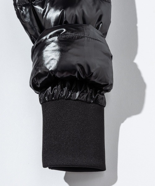 Mackage(マッカージュ)の「Mackage CALINA-R Hooded Light Down Coat マッカージュ カリーナ フーディ ライトダウン コード(ダウンジャケット/コート・レディース・ブラック・MEDIUM/SMALL/X-SMALL)」の11枚目の写真