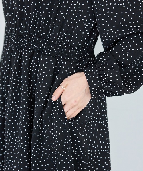 LAVEANGE(ラビアンジェ)の「【洗える】デシンドットワンピース│シーンレスに活躍/ドット/キッパーネック/ロング丈/体型カバー(ワンピース・レディース・ブラック・M/5L/4L/3L/LL)」の21枚目の写真