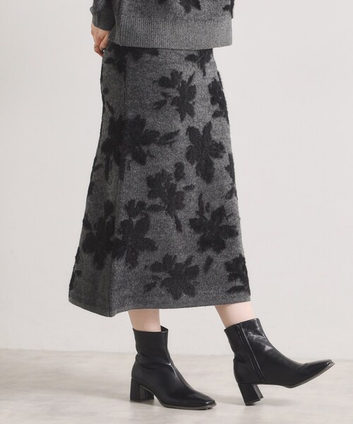ITS'DEMO（イッツデモ）の「【手洗い可／セットアップ可】花柄フェザージャカードニットスカート（スカート・レディース・ブラウン系その他/サックスブルー/グレー/チャコールグレー・00）」の2枚目の写真