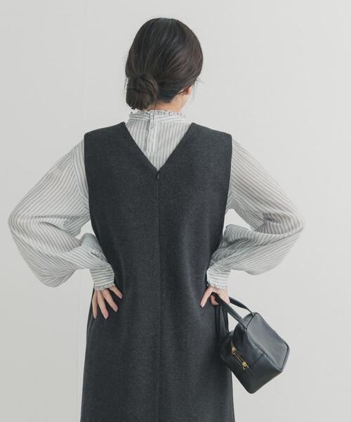 URBAN RESEARCH DOORS(アーバンリサーチドアーズ)の「ピンタックフリルスタンドカラーブラウス(シャツ/ブラウス・レディース・ストライプ/オフホワイト/ブラック・FREE)」の13枚目の写真