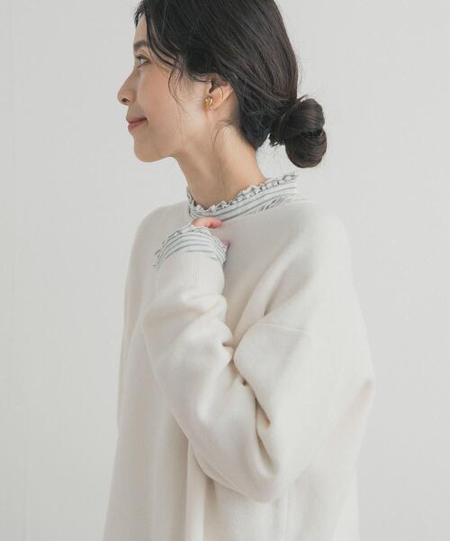 URBAN RESEARCH DOORS(アーバンリサーチドアーズ)の「ピンタックフリルスタンドカラーブラウス(シャツ/ブラウス・レディース・ストライプ/オフホワイト/ブラック・FREE)」の15枚目の写真