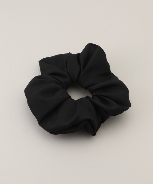 IENA(イエナ)の「HEYEP/ヘイップ Basic Scrunchie シュシュ HP0524(シュシュ・レディース・ブラック/ホワイト・FREE)」の3枚目の写真