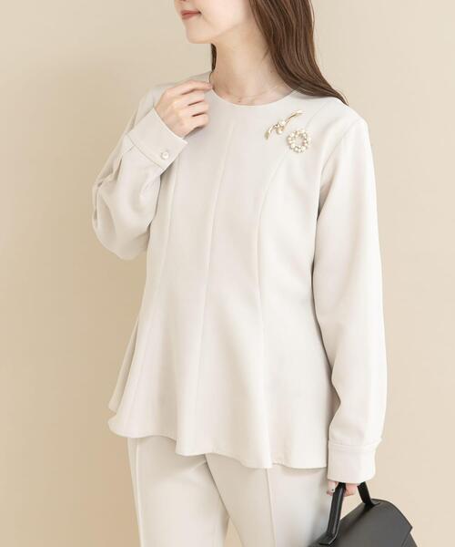 URBAN RESEARCH ROSSO WOMEN（アーバンリサーチ　ロッソ）の「『WEB/一部店舗限定』『SHORT/TALLサイズあり』ペプラムブラウス+テーパードパンツ（セットアップ・レディース・ネイビー/ホワイト系その他・36/TALL/38/SHORT）」の8枚目の写真