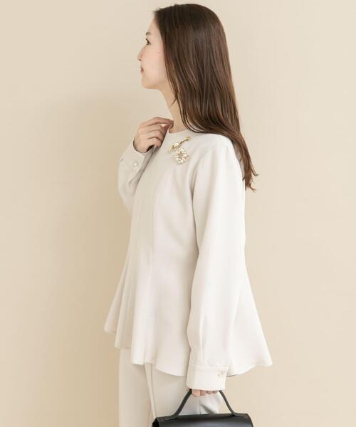 URBAN RESEARCH ROSSO WOMEN（アーバンリサーチ　ロッソ）の「『WEB/一部店舗限定』『SHORT/TALLサイズあり』ペプラムブラウス+テーパードパンツ（セットアップ・レディース・ネイビー/ホワイト系その他・36/TALL/38/SHORT）」の10枚目の写真