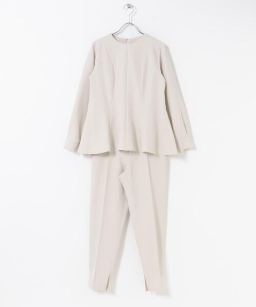 URBAN RESEARCH ROSSO WOMEN（アーバンリサーチ　ロッソ）の「『WEB/一部店舗限定』『SHORT/TALLサイズあり』ペプラムブラウス+テーパードパンツ（セットアップ・レディース・ネイビー/ホワイト系その他・36/TALL/38/SHORT）」の15枚目の写真