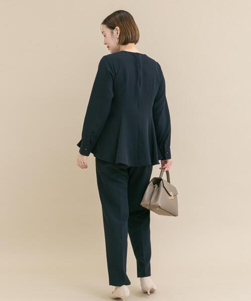 URBAN RESEARCH ROSSO WOMEN（アーバンリサーチ　ロッソ）の「『WEB/一部店舗限定』『SHORT/TALLサイズあり』ペプラムブラウス+テーパードパンツ（セットアップ・レディース・ネイビー/ホワイト系その他・36/TALL/38/SHORT）」の10枚目の写真