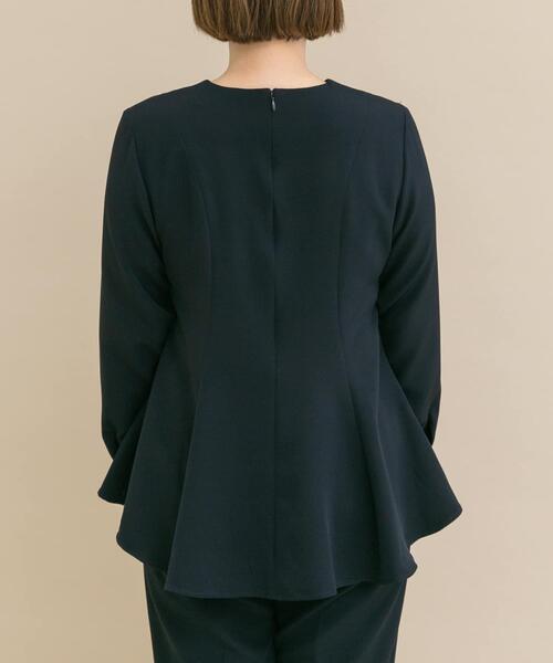 URBAN RESEARCH ROSSO WOMEN（アーバンリサーチ　ロッソ）の「『WEB/一部店舗限定』『SHORT/TALLサイズあり』ペプラムブラウス+テーパードパンツ（セットアップ・レディース・ネイビー/ホワイト系その他・36/TALL/38/SHORT）」の13枚目の写真
