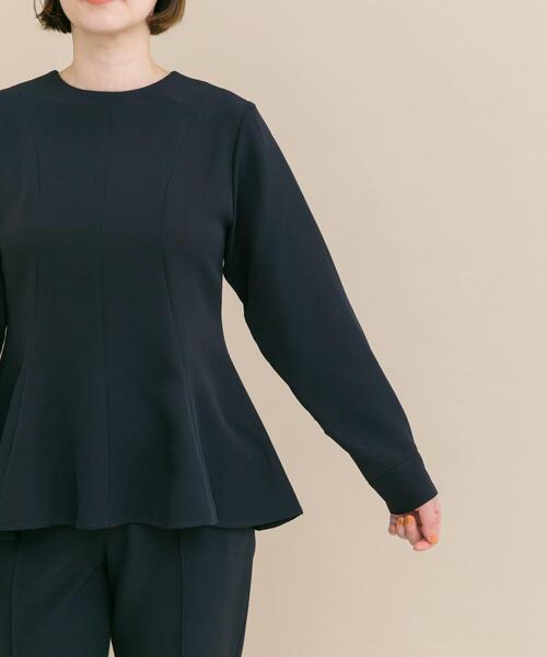 URBAN RESEARCH ROSSO WOMEN（アーバンリサーチ　ロッソ）の「『WEB/一部店舗限定』『SHORT/TALLサイズあり』ペプラムブラウス+テーパードパンツ（セットアップ・レディース・ネイビー/ホワイト系その他・36/TALL/38/SHORT）」の14枚目の写真