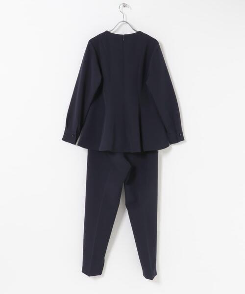 URBAN RESEARCH ROSSO WOMEN(アーバンリサーチ ロッソ)の「『WEB/一部店舗限定』『SHORT/TALLサイズあり』ペプラムブラウス+テーパードパンツ(セットアップ・レディース・ネイビー/ホワイト系その他・36/TALL/38/SHORT)」の16枚目の写真