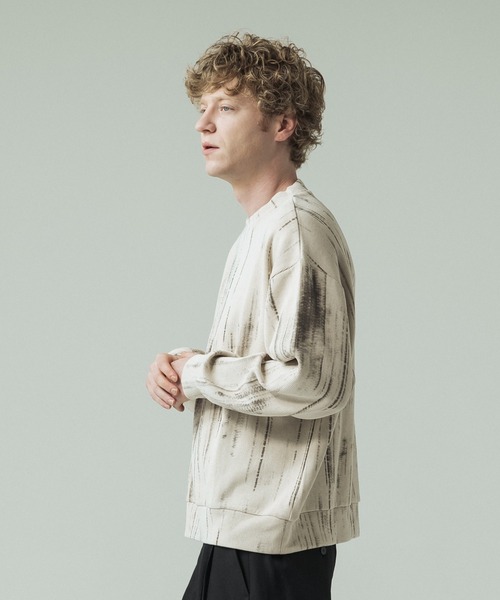 SLICK（スリック）の「【SLICK/スリック】Abstract Printed Quarter Gauge Pullover /アブストラクトプリントプルオーバー（Tシャツ/カットソー・メンズ・ブラック/アイボリー・3/2/1）」の4枚目の写真