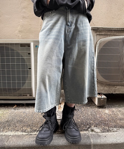 Figments(フィグメンツ)の「ワイドデニムハーフパンツ(デニムパンツ・レディース・ブルー系その他/ブラック・SMALL/MEDIUM)」の2枚目の写真