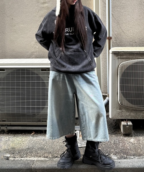 Figments(フィグメンツ)の「ワイドデニムハーフパンツ(デニムパンツ・レディース・ブルー系その他/ブラック・SMALL/MEDIUM)」の7枚目の写真