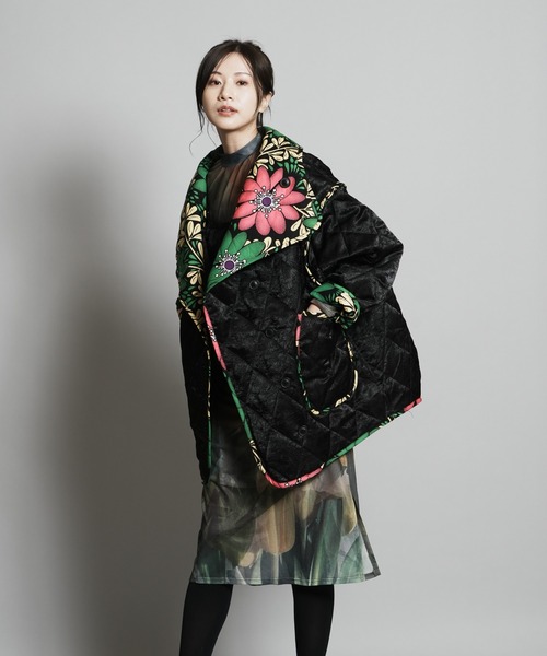 moyan ecri(モヤン エクリ)の「<moyan ecri>無地×総柄リバーシブルブルゾンSuper hight neck reversible blouson(ブルゾン・レディース・アイボリー/ブラック系その他・FREE)」の1枚目の写真