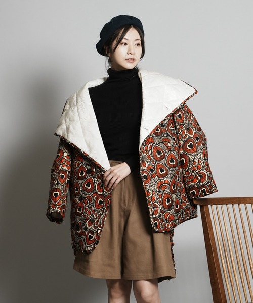 moyan ecri(モヤン エクリ)の「<moyan ecri>無地×総柄リバーシブルブルゾンSuper hight neck reversible blouson(ブルゾン・レディース・アイボリー/ブラック系その他・FREE)」の2枚目の写真