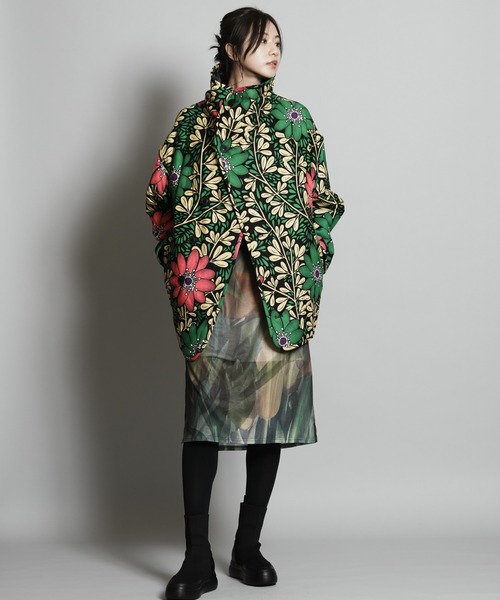 moyan ecri(モヤン エクリ)の「<moyan ecri>無地×総柄リバーシブルブルゾンSuper hight neck reversible blouson(ブルゾン・レディース・アイボリー/ブラック系その他・FREE)」の11枚目の写真