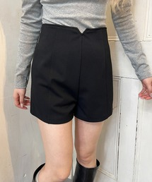 タックデザインショートパンツ