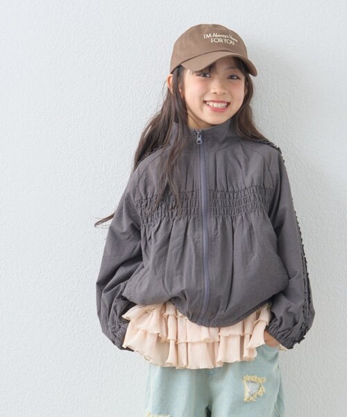 CIAOPANIC TYPY（チャオパニックティピー）の「【KIDS】《ジュニアサイズあり》シャーリングフリルギャザーマンパ（ブルゾン・キッズ・チャコールグレー/サックスブルー/オフホワイト・110/150/130）」の9枚目の写真