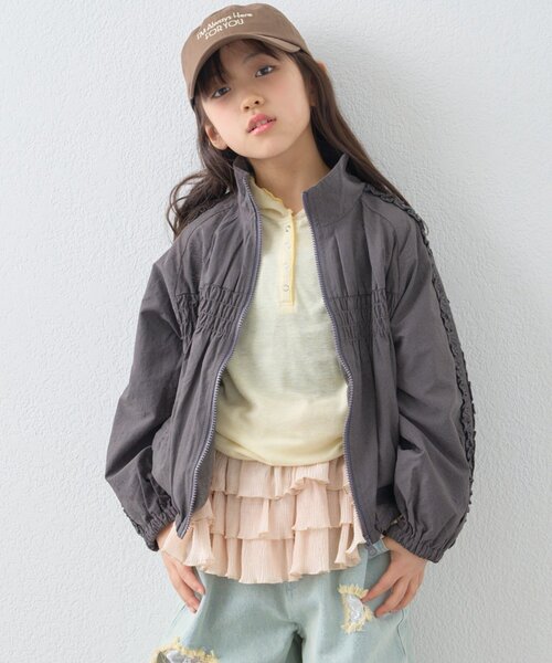 CIAOPANIC TYPY（チャオパニックティピー）の「【KIDS】《ジュニアサイズあり》シャーリングフリルギャザーマンパ（ブルゾン・キッズ・チャコールグレー/サックスブルー/オフホワイト・110/150/130）」の10枚目の写真