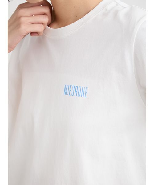 MIESROHE(ミースロエ)の「バックプリントロゴTシャツ(Tシャツ/カットソー・レディース・グレー/ベージュ/ホワイト・F)」の10枚目の写真