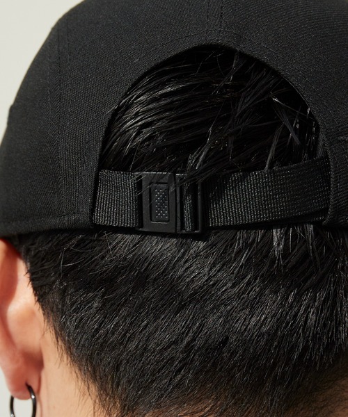 TAKAHIROMIYASHITATheSoloIst.（タカヒロミヤシタザソロイスト）の「TAKAHIROMIYASHITATheSoloIst./タカヒロミヤシタザソロイスト. ×NEW ERA/ニューエラ Jet Cap フラットバイザー 5パネルキャップ 2026年春夏（キャップ・メンズ・ブラック・FREE）」の11枚目の写真