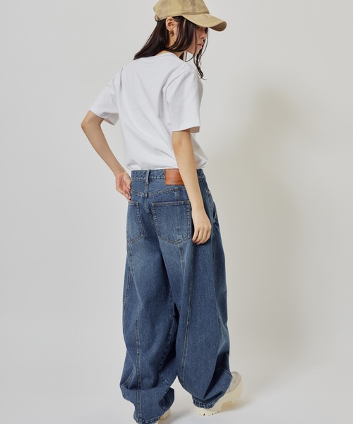 atmos pink（アトモスピンク）の「atmos pink Curve Denim Pants / アトモス ピンク カーブ デニム パンツ（デニムパンツ・レディース・ブルー/ブラック・M/S）」の10枚目の写真