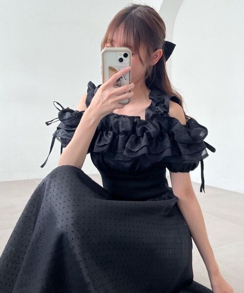 MAJESTIC LEGON(マジェスティックレゴン)の「ミルフィーユフリルコルセットワンピース(ワンピース・レディース・アイボリー/ブラック/ホワイト系その他2・MEDIUM/SMALL/X-SMALL/LARGE)」の3枚目の写真