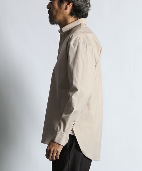 The DUFFER of ST.GEORGE(ザダファーオブセントジョージ)の「SHORT COLLAR PO SHIRT:バックサテン ショートカラー プルオーバーシャツ(シャツ/ブラウス・メンズ・オフホワイト/チャコールグレー/ライトブルー・X-LARGE/LARGE/MEDIUM/SMALL)」の10枚目の写真