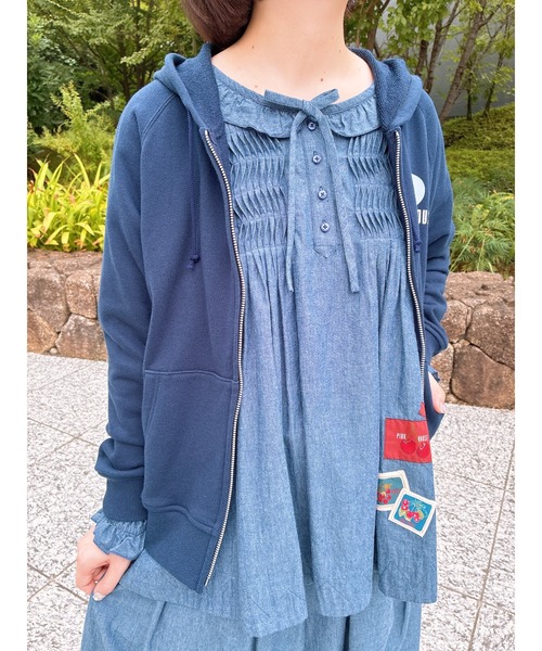 ピンクハウス　長袖　チュニック　ワッペン　綿　襟　2022 ダンガリー ネームワッペン使いダンガリーチュニックブラウス（シャツ/ブラウス