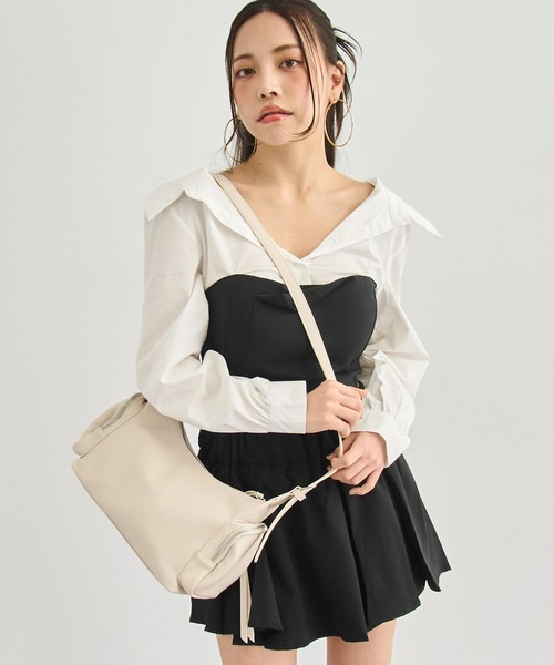 ANAP(アナップ)の「シンプル サイドポケット ショルダーバッグ(ショルダーバッグ・レディース・ホワイト/ブラック・F)」の9枚目の写真