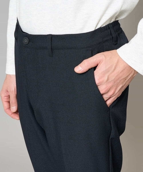 a.v.v(アーヴェヴェ)の「【イージーケア/洗濯機で洗える/ストレッチ】グレンチェックストレッチスマートスラックス(その他パンツ・メンズ・ネイビー・48/50/46)」の6枚目の写真