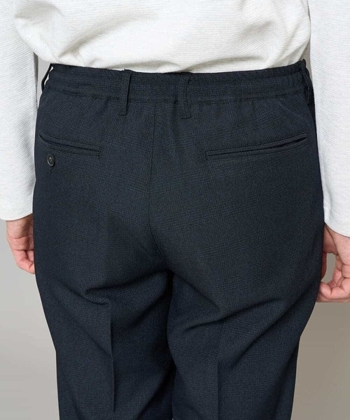 a.v.v(アーヴェヴェ)の「【イージーケア/洗濯機で洗える/ストレッチ】グレンチェックストレッチスマートスラックス(その他パンツ・メンズ・ネイビー・48/50/46)」の7枚目の写真