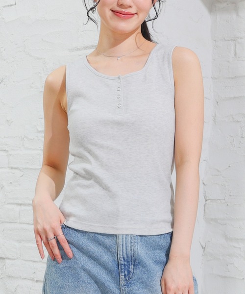 Honeys（ハニーズ）の「【ＵＶカット】ヘンリーネックタンク（タンクトップ・レディース・ブラウン/レッド/オートミール/アイボリー/ブラック・L/M/S）」の4枚目の写真