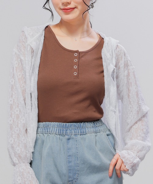 Honeys（ハニーズ）の「【ＵＶカット】ヘンリーネックタンク（タンクトップ・レディース・ブラウン/レッド/オートミール/アイボリー/ブラック・L/M/S）」の3枚目の写真