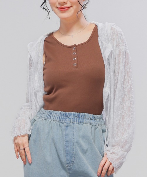 Honeys（ハニーズ）の「【ＵＶカット】ヘンリーネックタンク（タンクトップ・レディース・ブラウン/レッド/オートミール/アイボリー/ブラック・L/M/S）」の21枚目の写真