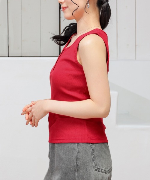 Honeys（ハニーズ）の「【ＵＶカット】ヘンリーネックタンク（タンクトップ・レディース・ブラウン/レッド/オートミール/アイボリー/ブラック・L/M/S）」の6枚目の写真