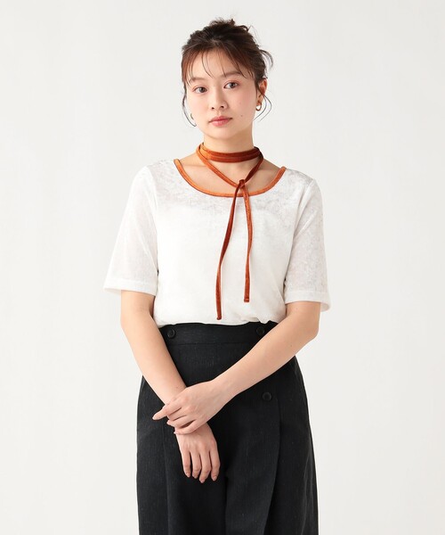 BEAMS HEART(ビームスハート)の「【7/16値下げ】チョーカー付き シアー ベロア Tシャツ(セットアイテム)(Tシャツ/カットソー・レディース・ホワイト系その他5/ブラウン/チャコールグレー・FREE)」の2枚目の写真