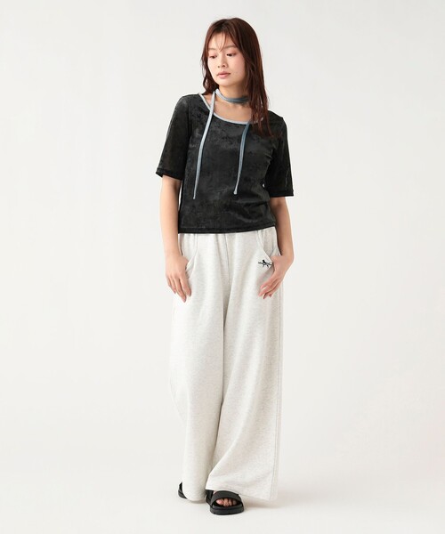 BEAMS HEART(ビームスハート)の「【7/16値下げ】チョーカー付き シアー ベロア Tシャツ(セットアイテム)(Tシャツ/カットソー・レディース・ホワイト系その他5/ブラウン/チャコールグレー・FREE)」の8枚目の写真