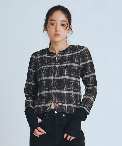 UNITED TOKYO(ユナイテッドトウキョウ)の「【ブラック残りわずか!】シャーリングレイヤーTOP|ウォッシャブル/ロンT/春服(Tシャツ/カットソー・レディース・ブラウン/ブラック・FREE)」の9枚目の写真