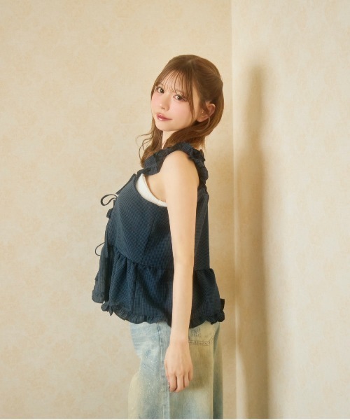 TITTY&CO.(ティティーアンドコー)の「リボンフリルキャミトップス(キャミソール・レディース・ネイビー/ブラック/ホワイト・FREE)」の13枚目の写真