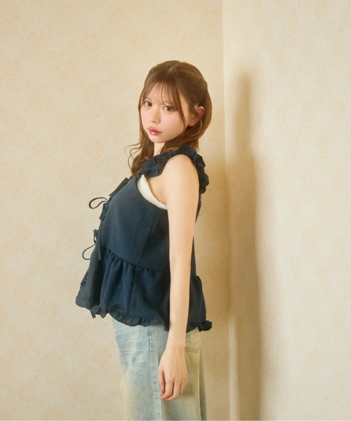 TITTY&CO.(ティティーアンドコー)の「リボンフリルキャミトップス(キャミソール・レディース・ネイビー/ブラック/ホワイト・FREE)」の18枚目の写真