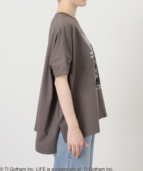 IENA(イエナ)の「LIFE PICTURE COLLECTION PHOTO Tシャツ(Tシャツ/カットソー・レディース・ブラック系その他・FREE)」の2枚目の写真