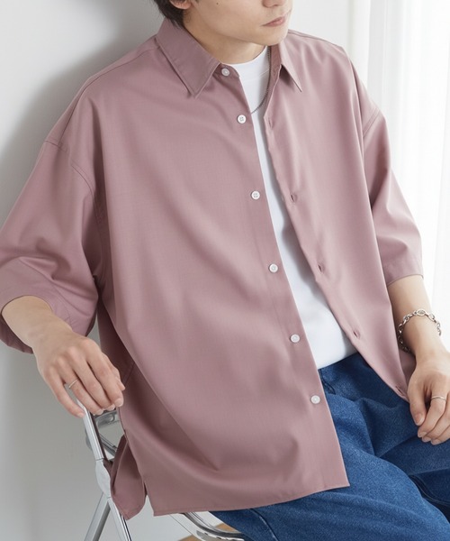 MONO-MART(モノマート)の「ライトTR ワイドシルエット レギュラーカラー サイドスリット 半袖シャツ / UVカット・接触冷感・イージーケア・抗ピル【セットアップ対応】(シャツ/ブラウス・メンズ・モカ/ダークグレー/ライトグレー/ダークネイビー/ブラウン/ピンク/ブラック/ブルーグレー/オフホワイト・S/M/L)」の9枚目の写真