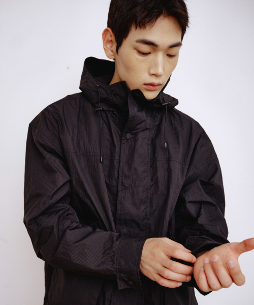 KALAPATTHAR(カラパタール)の「NYLON RIPSTOP LIGHT WEIGHT SHELL SHORT-JACKET - BLACK(ナイロンジャケット・メンズ・その他・SMALL/MEDIUM/LARGE)」の6枚目の写真