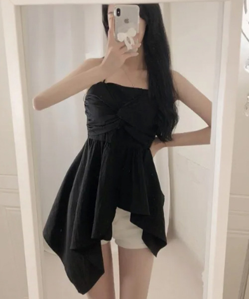 VIVID LADY(ビビッドレディー)の「ツイストデザイン アシンメトリー キャミトップス(シャツ/ブラウス・レディース・ホワイト/ブラック・FREE)」の13枚目の写真