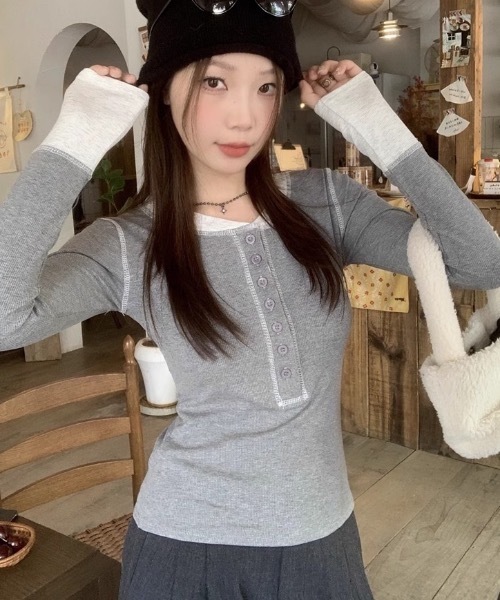 Alvia(アルビア)の「韓国風カジュアル配色ヘンリーネックTシャツトップス(Tシャツ/カットソー・レディース・ブラック/グレー・M)」の3枚目の写真